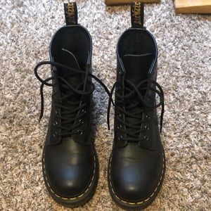Dr Martens 8 eye lace up boots 7